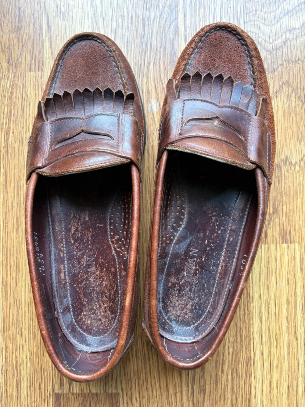 Men’s Vintage Cole Haan Vibram Leather Loafers Size 10 - Picture 2 of 12